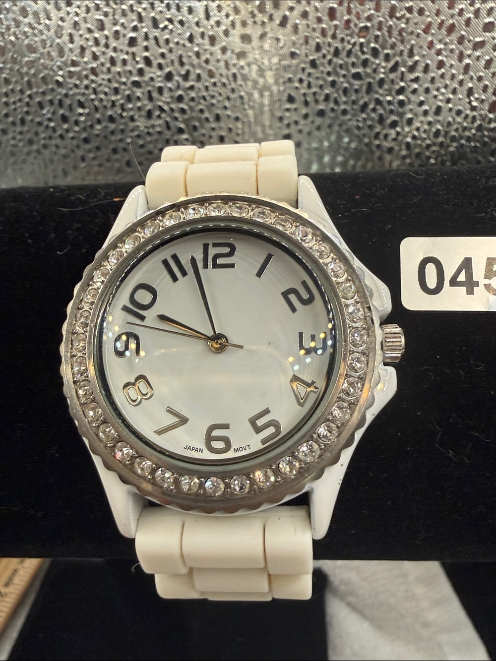 Women's White Crystal Bezel Silicone Strap Watch - Sleek Everyday Accessory